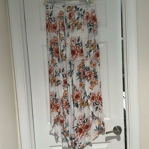 Ladies pants with shorts underneath